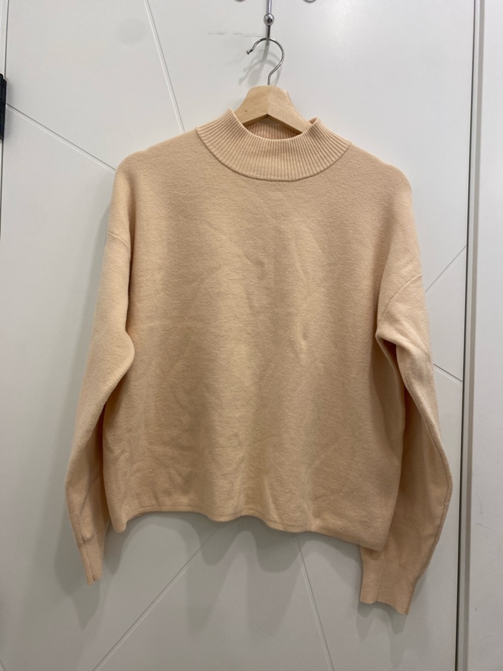Frank And Oak Beige Mock Neck Ribbed Sweater Relaxed Fit Medium Viscose Blend